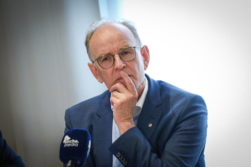 Bischof Ralf Meister (epd-bild/Jens Schulze)